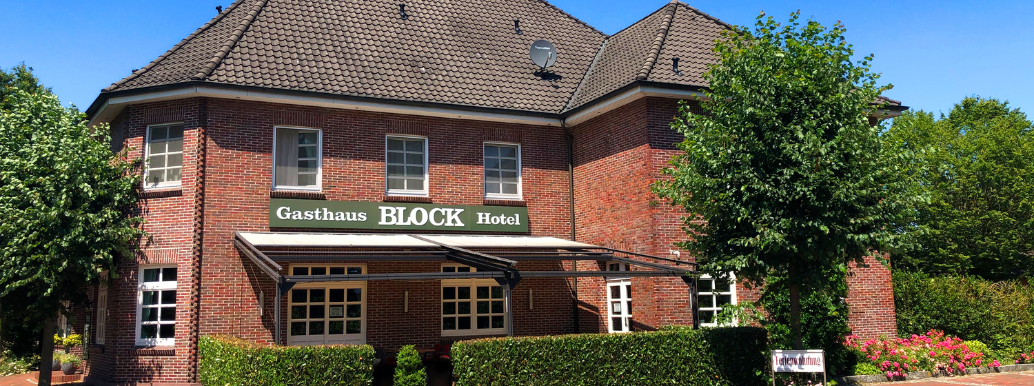 Gasthaus Block bei einem sonnigen Tag von außen