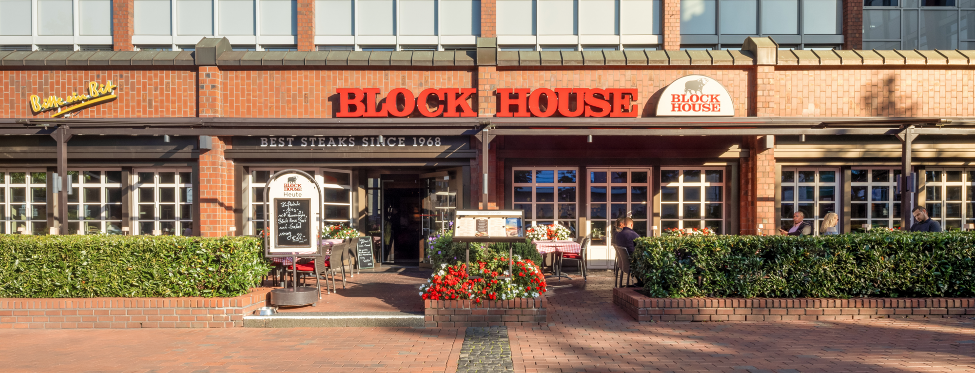 BLOCK HOUSE