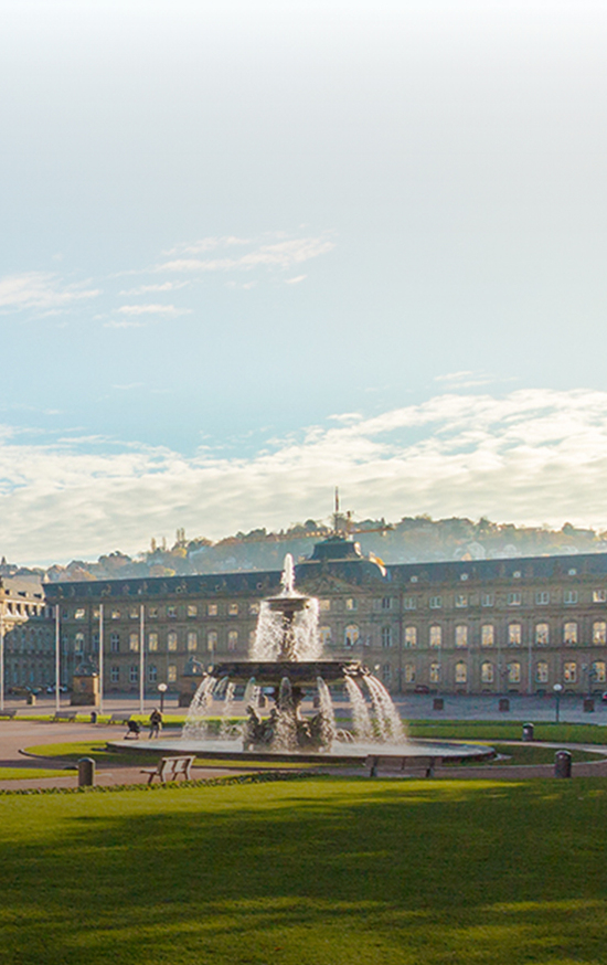 Blick auf den Schlossplatz in Stuttgart