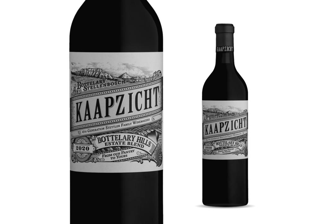 2020er Kaapzicht Estate Bottelary Hills Estate Blend Zwei Flaschen des 2020er Kaapzicht Estate Bottelary Hills Estate Blend