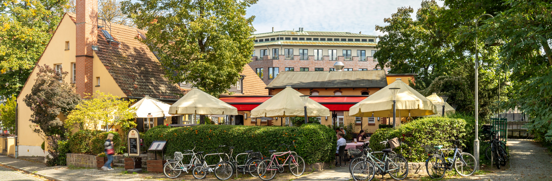 BLOCK HOUSE Berlin Zehlendorf Aussenansicht des BLOCK HOUSE Restaurants Zehlendorf in Berlin.