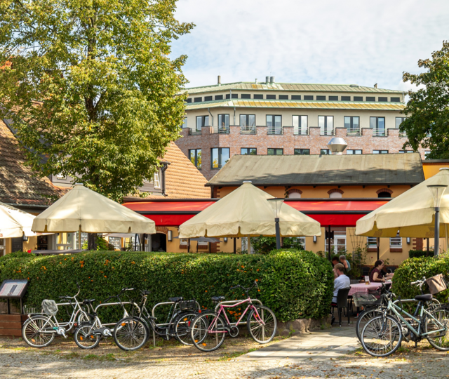 Aussenansicht des BLOCK HOUSE Restaurants Zehlendorf in Berlin.