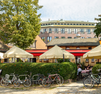 Aussenansicht des BLOCK HOUSE Restaurants Zehlendorf in Berlin.