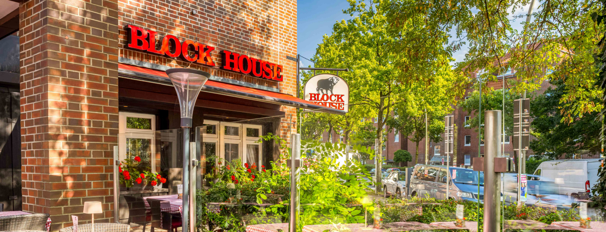 BLOCK HOUSE